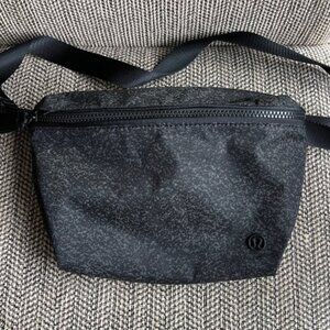 Lululemon Crossbody Bag Black